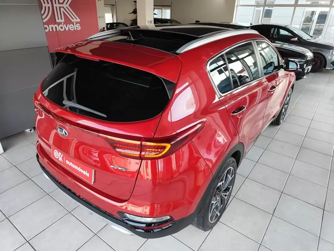 Kia Sportage 2021 - 19750 EUR, 67500 km - AUTO.MOTO.pt - 67500km - foto 12 de 36