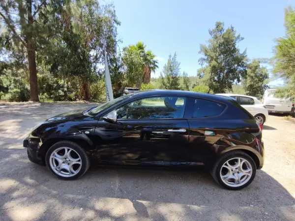Alfa Romeo MiTo 2018 - 13500 EUR, 89500 km - AUTO.MOTO.pt - 89500km - foto 4 de 14