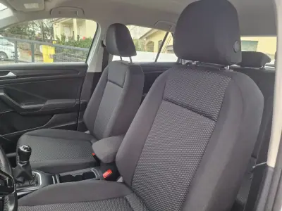 Volkswagen T-Roc 2019 - 19999 EUR, 115000 km - AUTO.MOTO.pt - 115000km - foto 15 de 31