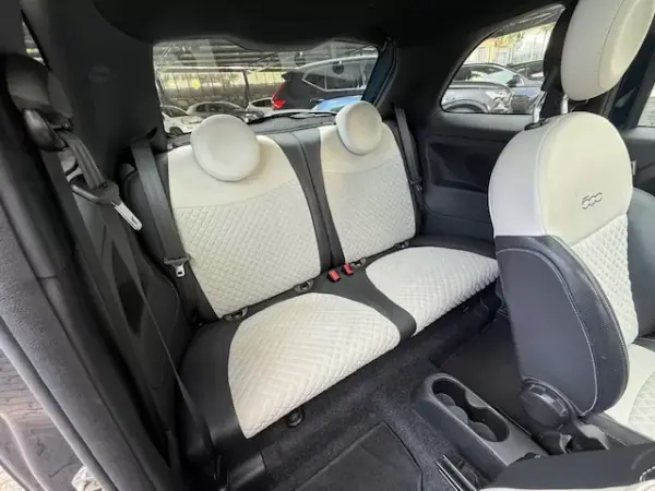 Fiat 500 2022 - 12900 EUR, 86700 km - AUTO.MOTO.pt - 86700km - foto 11 de 11
