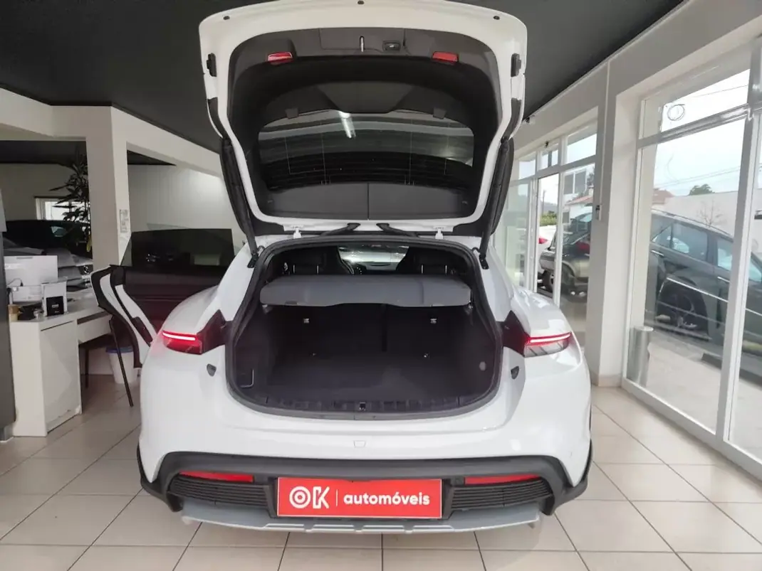 Porsche Taycan Cross Turismo 2022 - 65750 EUR, 55800 km - AUTO.MOTO.pt - 55800km - foto 15 de 40