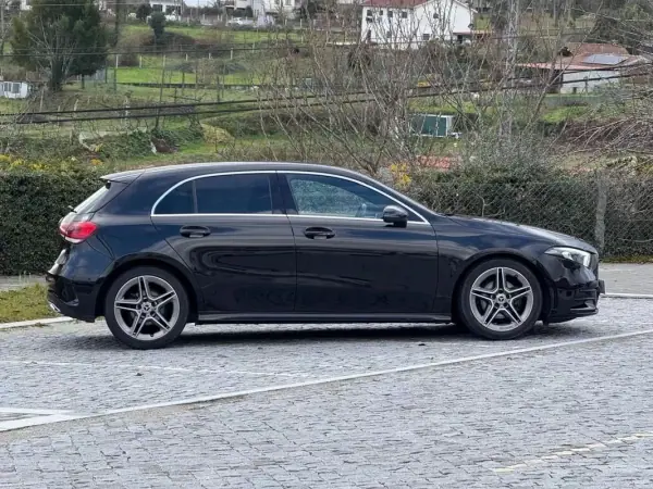Mercedes-Benz A 180 2019 - 25999 EUR, 100000 km - AUTO.MOTO.pt - 100000km - foto 4 de 25