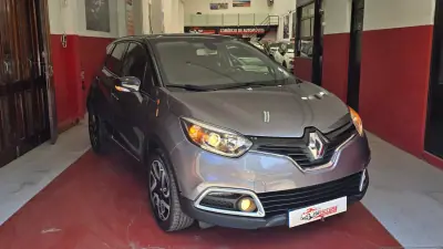 Renault Captur 2016 - 10490 EUR, 58907 km - AUTO.MOTO.pt - 58907km - foto 1 de 46