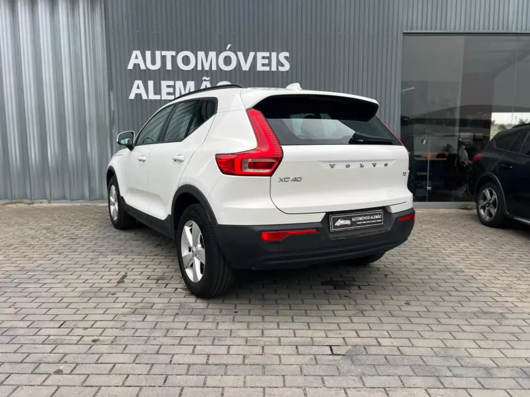 Volvo XC 40 2022 - 26000 EUR, 58043 km - 58043km - foto 7 de 15