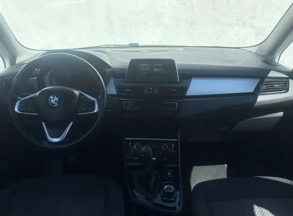 BMW 216 Gran Tourer 2019 - 15900 EUR, 105978 km - AUTO.MOTO.pt - 105978km - foto 14 de 20