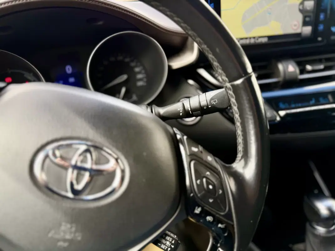 Toyota C-HR 2019 - 23950 EUR, 80000 km - 80000km - foto 21 de 31