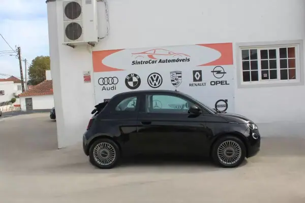 Fiat 500e C 2022 - 19980 EUR, 10413 km - AUTO.MOTO.pt - 10413km - foto 9 de 39