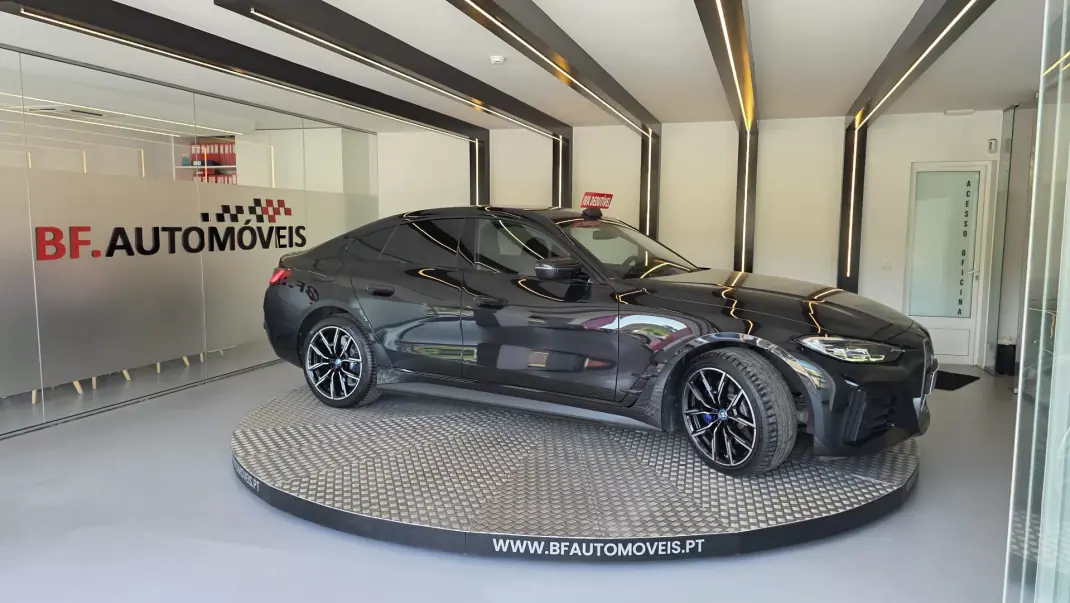 BMW i4 2022 - 38900 EUR, 61219 km - AUTO.MOTO.pt - 61219km - foto 9 de 58