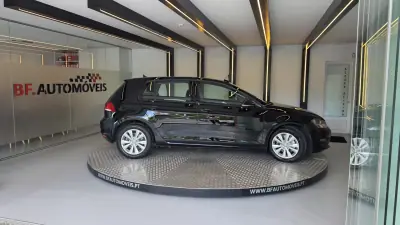 Volkswagen Golf 2013 - 7900 EUR, 207049 km - AUTO.MOTO.pt - 207049km - foto 8 de 54