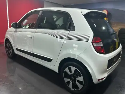 Renault Twingo 2018 - 10500 EUR, 113670 km - AUTO.MOTO.pt - 113670km - foto 4 de 18