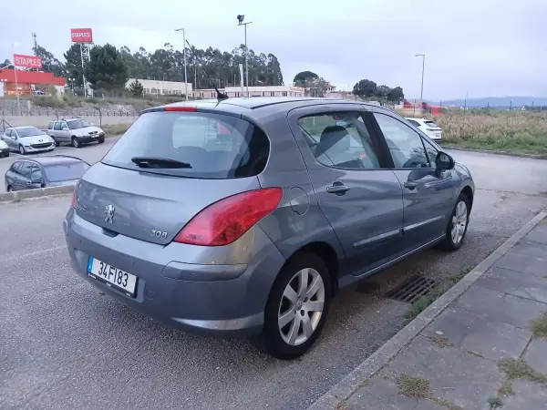 Peugeot 308 2008 - 6800 EUR, 159500 km - AUTO.MOTO.pt - 159500km - foto 5 de 20