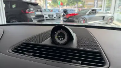 Porsche Panamera 2018 - 79990 EUR, 140973 km - AUTO.MOTO.pt - 140973km - foto 26 de 36