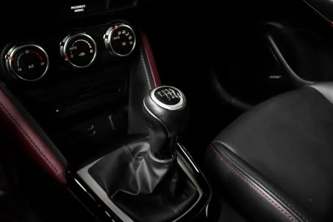 Mazda CX-3 2016 - 12990 EUR, 111568 km - AUTO.MOTO.pt - 111568km - foto 21 de 39