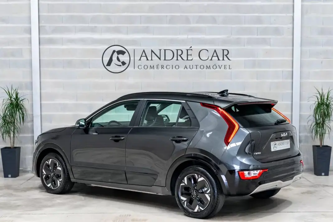 Kia e-Niro 2023 - 27450 EUR, 53564 km - 53564km - foto 7 de 51