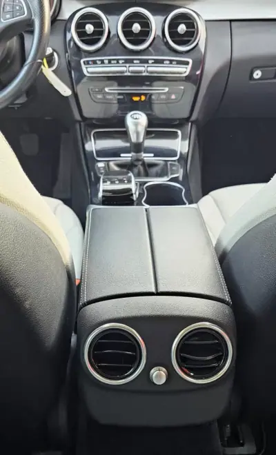 Mercedes-Benz C 180 2015 - 17500 EUR, 240000 km - AUTO.MOTO.pt - 240000km - foto 27 de 29