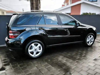 Mercedes-Benz ML 320 2006 - 13950 EUR, 273000 km - AUTO.MOTO.pt - 273000km - foto 13 de 39