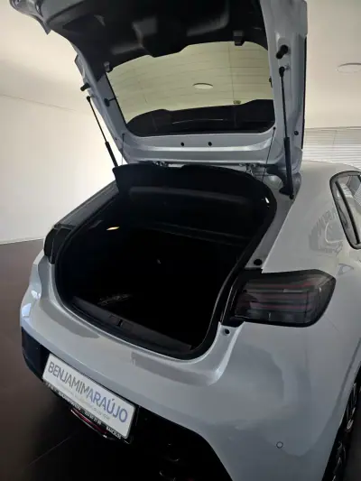Peugeot 208 2026 - 22990 EUR, 16283 km - 16283km - foto 4 de 11