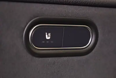 Mercedes-Benz A 180 Limousine 2025 - 39990 EUR, 6272 km - AUTO.MOTO.pt - 6272km - foto 27 de 47