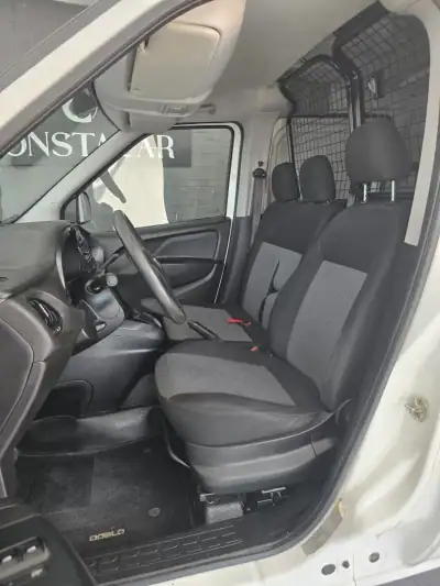 Fiat DOBLO 1.3 M-JET 3 LUG. 2021 - 13500 EUR, 119327 km - AUTO.MOTO.pt - 119327km - foto 10 de 16