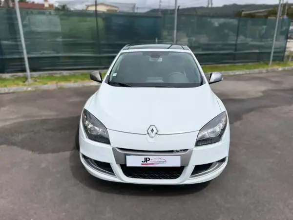 Renault Mégane 2011 - 6990 EUR, 279161 km - AUTO.MOTO.pt - 279161km - foto 4 de 25