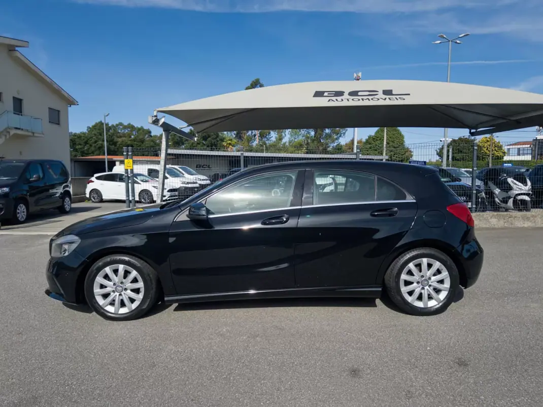 Mercedes-Benz A 180 2015 - 14990 EUR, 163000 km - 163000km - foto 4 de 37