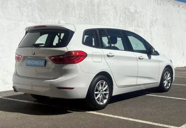 BMW 216 Gran Tourer 2019 - 15900 EUR, 105978 km - AUTO.MOTO.pt - 105978km - foto 6 de 20