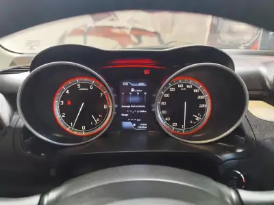 Suzuki Swift 2018 - 14990 EUR, 27855 km - AUTO.MOTO.pt - 27855km - foto 11 de 11