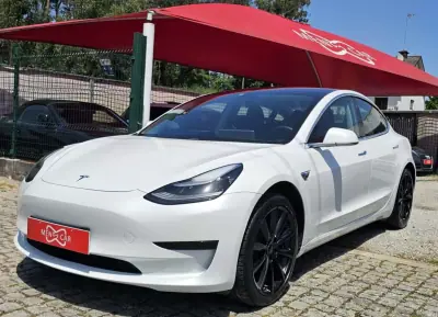 Tesla Model 3 2020 - 25500 EUR, 99000 km - AUTO.MOTO.pt - 99000km - foto 4 de 25