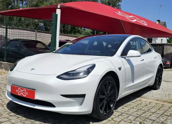 Tesla Model 3 2020 - 25500 EUR, 99000 km - AUTO.MOTO.pt - 99000km - foto 4 de 25