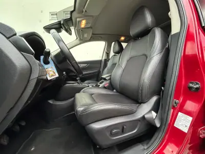 Nissan Qashqai 2018 - 15000 EUR, 84774 km - AUTO.MOTO.pt - 84774km - foto 11 de 23