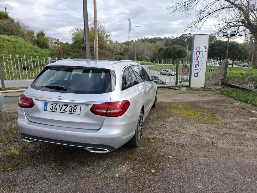 Mercedes-Benz C 200 2019 - 24250 EUR, 95512 km - AUTO.MOTO.pt - 95512km - foto 26 de 27