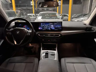 BMW 320 2023 - 31990 EUR, 75900 km - AUTO.MOTO.pt - 75900km - foto 18 de 36