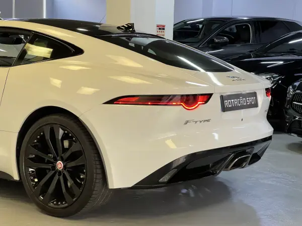 Jaguar F-Type 2019 - 47990 EUR, 45000 km - AUTO.MOTO.pt - 45000km - foto 31 de 47
