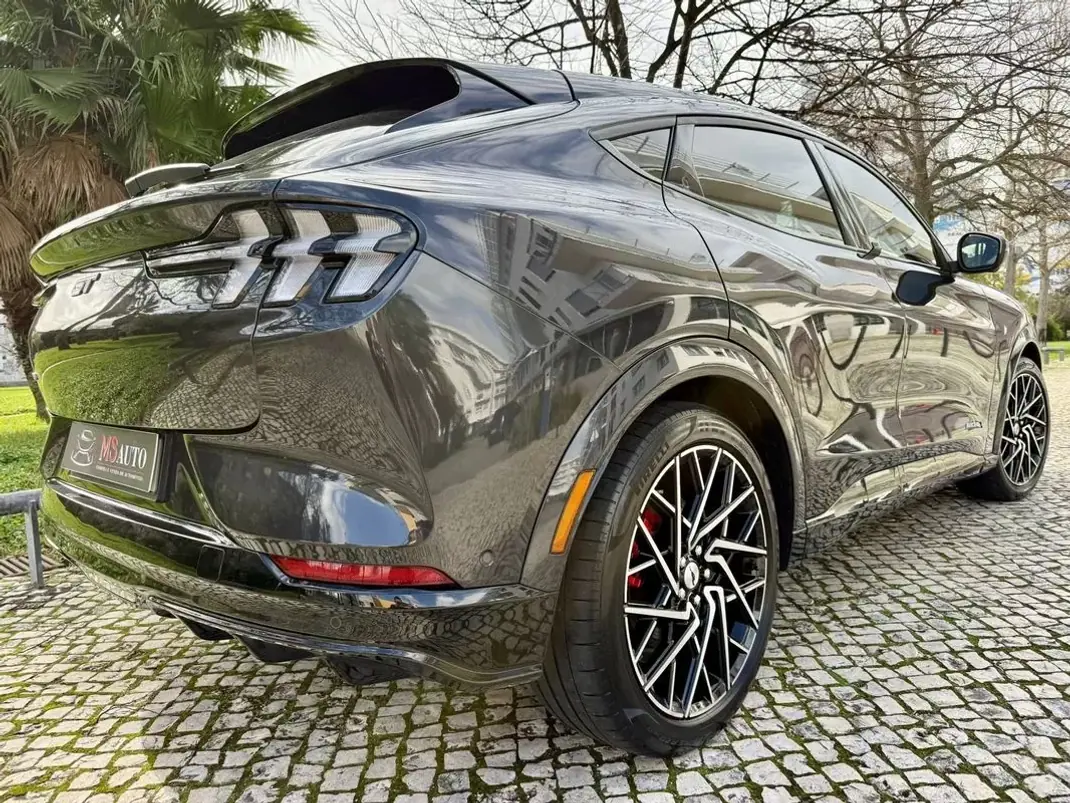 Ford Mustang Mach-E 2022 - 35990 EUR, 68980 km - AUTO.MOTO.pt - 68980km - foto 32 de 51