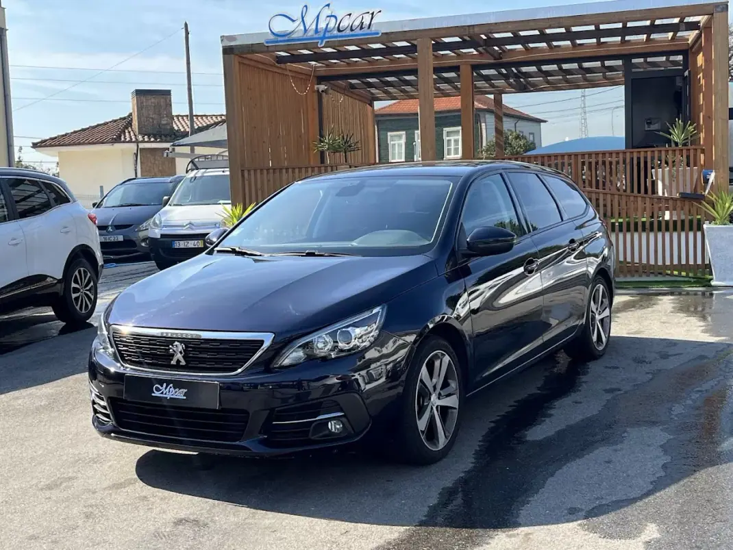 Peugeot 308 SW 2018 - 9950 EUR, 219000 km - AUTO.MOTO.pt - 219000km - foto 1 de 40