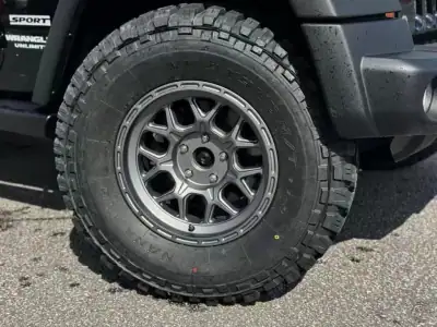 Jeep Wrangler Unlimited 2012 - 42950 EUR, 115537 km - AUTO.MOTO.pt - 115537km - foto 7 de 13