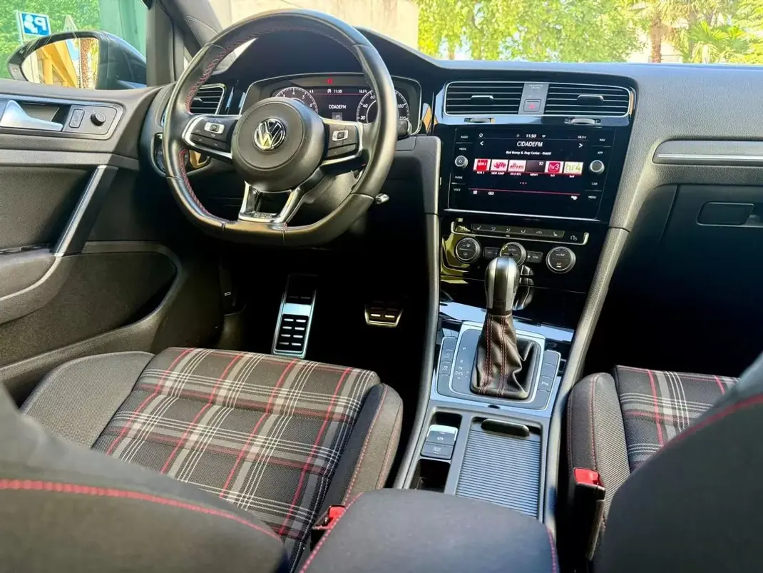 Volkswagen Golf 2019 - 28590 EUR, 102700 km - AUTO.MOTO.pt - 102700km - foto 14 de 38
