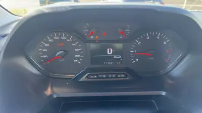 Peugeot Partner 1.6 BluHdi Pro 2019 - 12490 EUR, 144000 km - AUTO.MOTO.pt - 144000km - foto 10 de 19