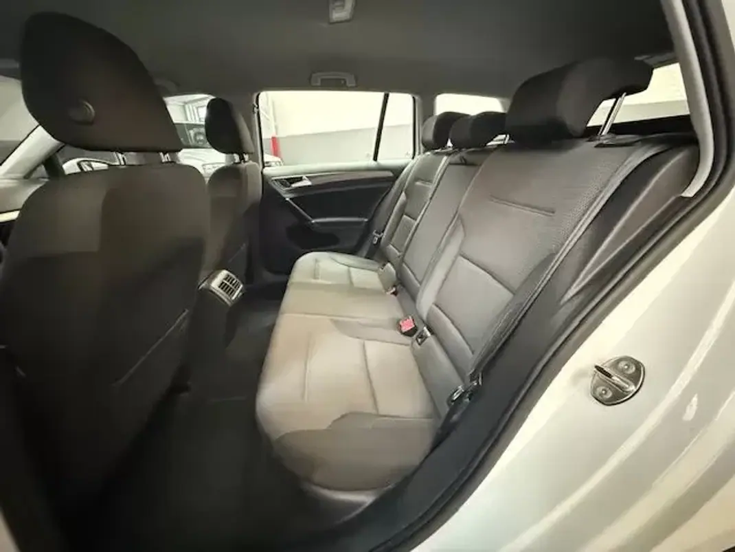 Volkswagen Golf Variant 2018 - 8999 EUR, 290000 km - AUTO.MOTO.pt - 290000km - foto 9 de 9