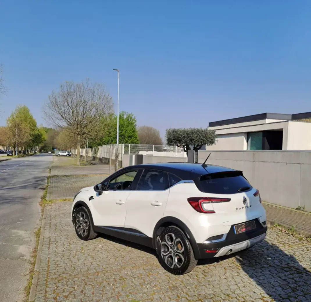Renault Captur 2019 - 19500 EUR, 119000 km - AUTO.MOTO.pt - 119000km - foto 4 de 15