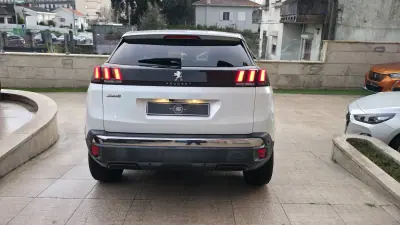 Peugeot 3008 2018 - 16990 EUR, 131000 km - AUTO.MOTO.pt - 131000km - foto 6 de 23
