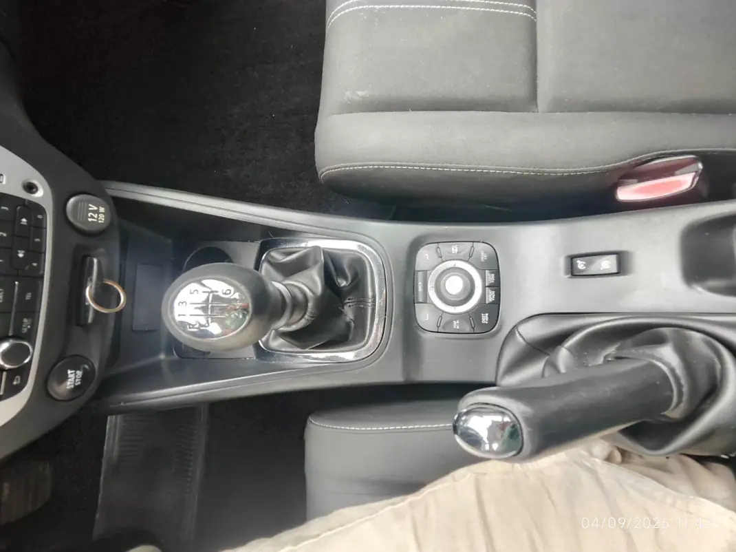 Renault Mégane 2013 - 5980 EUR, 251000 km - 251000km - foto 33 de 36