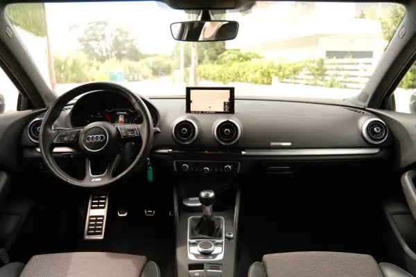 Audi A3 2017 - 18990 EUR, 163000 km - AUTO.MOTO.pt - 163000km - foto 6 de 10