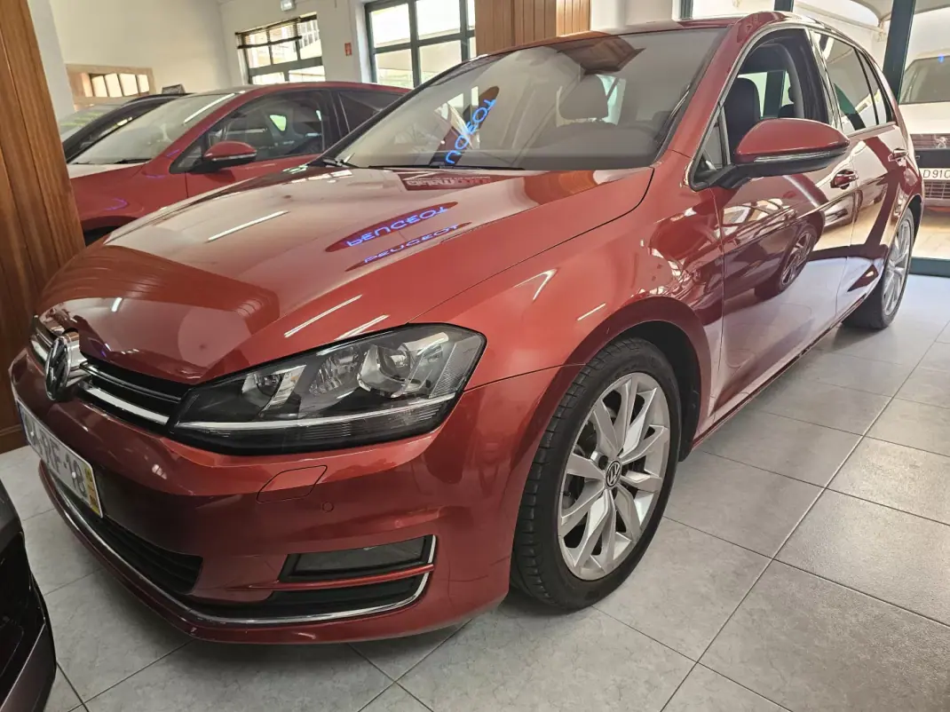 Volkswagen Golf 2015 - 15000 EUR, 140202 km - AUTO.MOTO.pt - 140202km - foto 1 de 23