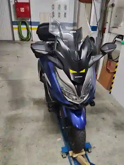 Honda Forza ABS 2021 - 5500 EUR, 30000 km - 30000km - foto 3 de 5