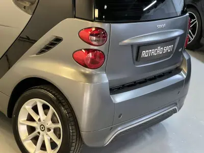 Smart Fortwo Cabrio 2013 - 6990 EUR, 95000 km - AUTO.MOTO.pt - 95000km - foto 28 de 41