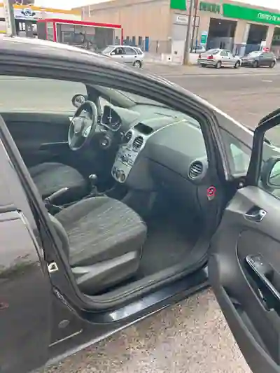 Opel Corsa 2009 - 3750 EUR, 154000 km - 154000km - foto 3 de 12