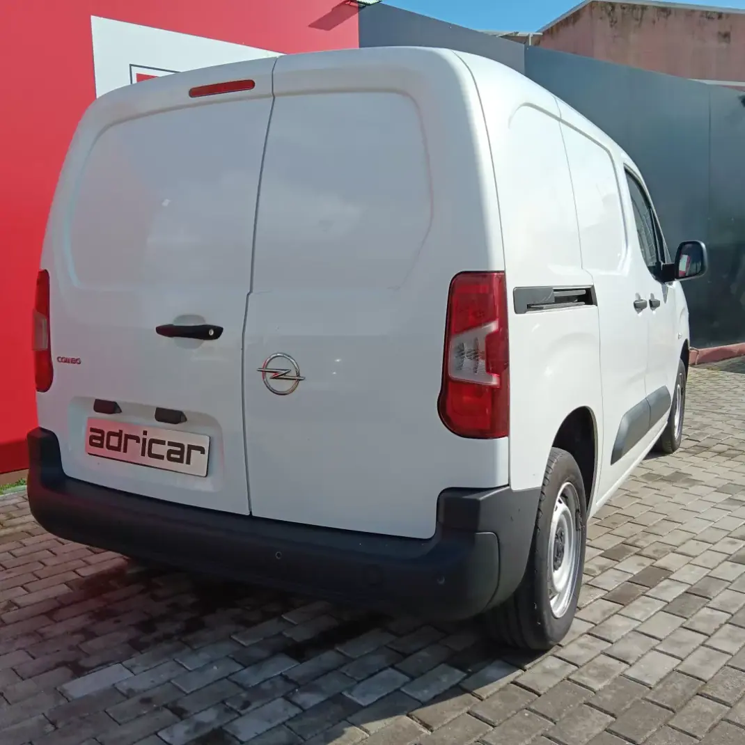 Opel COMBO 2022 - 15900 EUR, 82827 km - AUTO.MOTO.pt - 82827km - foto 8 de 20