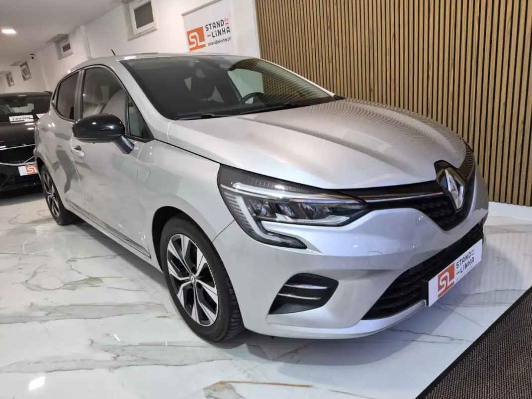 Renault Clio 2023 - 17500 EUR, 53777 km - AUTO.MOTO.pt - 53777km - foto 6 de 26