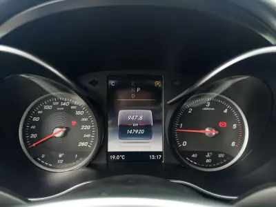 Mercedes-Benz C 200 2017 - 23990 EUR, 147000 km - AUTO.MOTO.pt - 147000km - foto 20 de 50